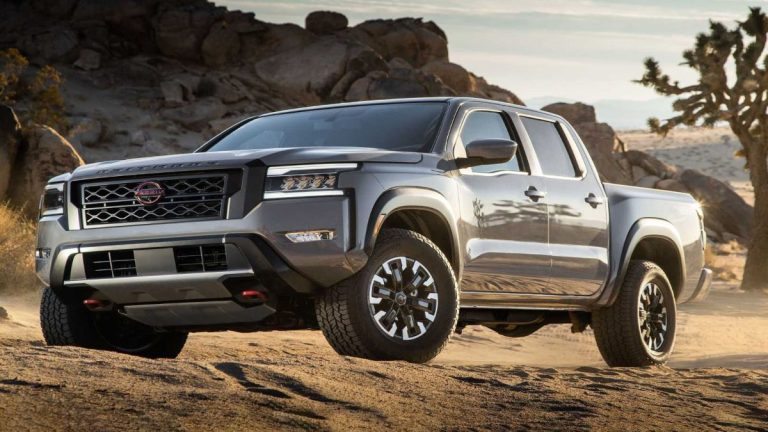 ۰۱ ۲۰۲۲ nissan frontier exterior front quarter 1 768x432 1